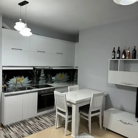 Onea's Tirana